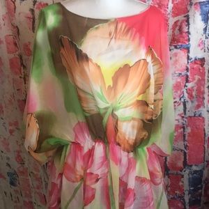Le Moda Ladies XXl sheer top bright floral